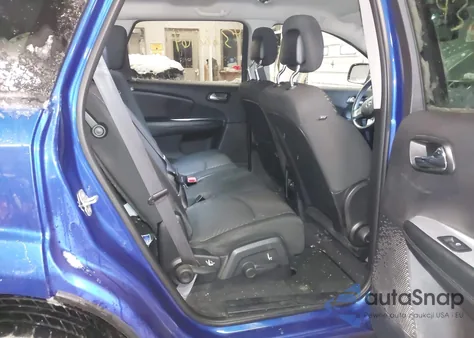 2015 Dodge Journey Sxt z USA, uszkodzony, nr VIN 3C4PDCBB7FT588137